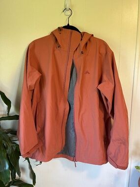 Macpac Women’s Waterproof Hooded Rain Shell Jacket Terracotta Size US 12